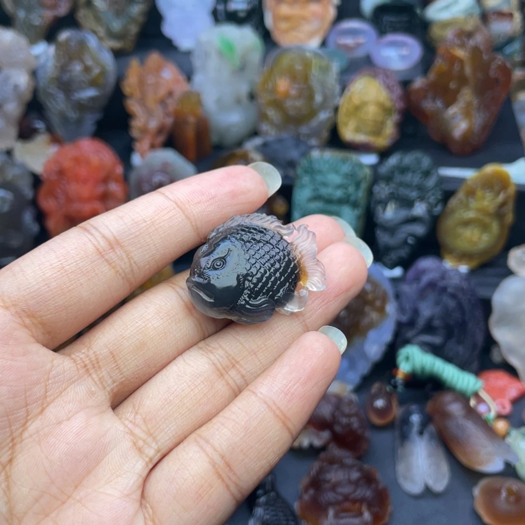 定制玛瑙未镶嵌手工雕刻小扁鱼