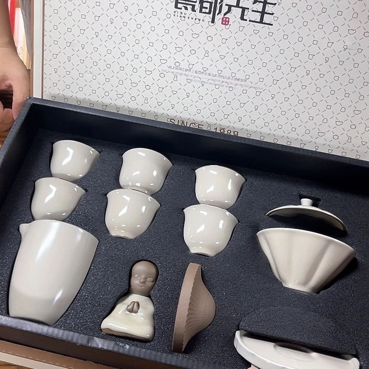 孤品茶具套装等。