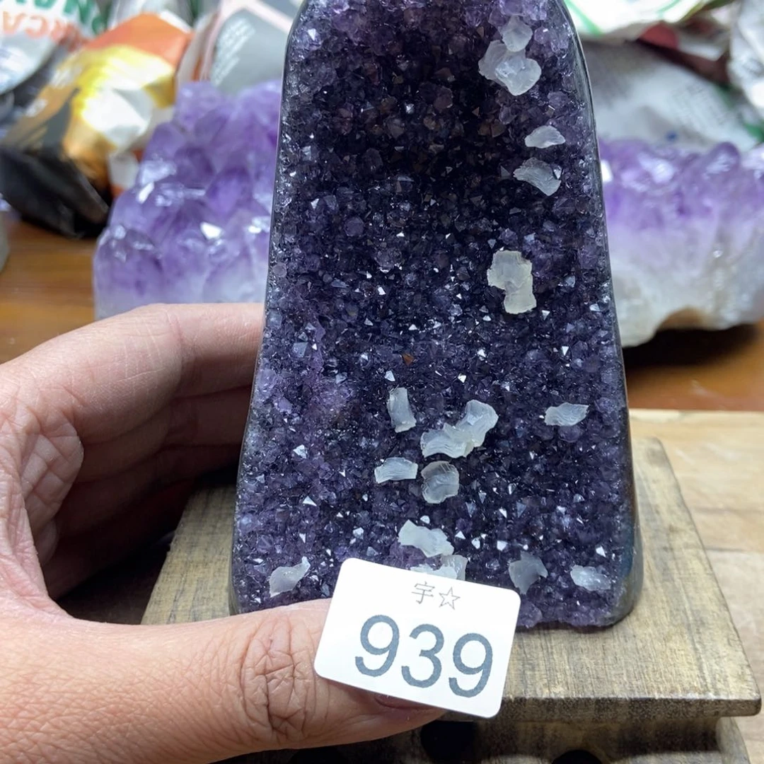 紫晶天然水晶摆件未镶嵌