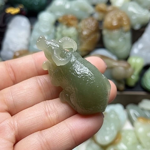 颈饰未镶嵌和田玉