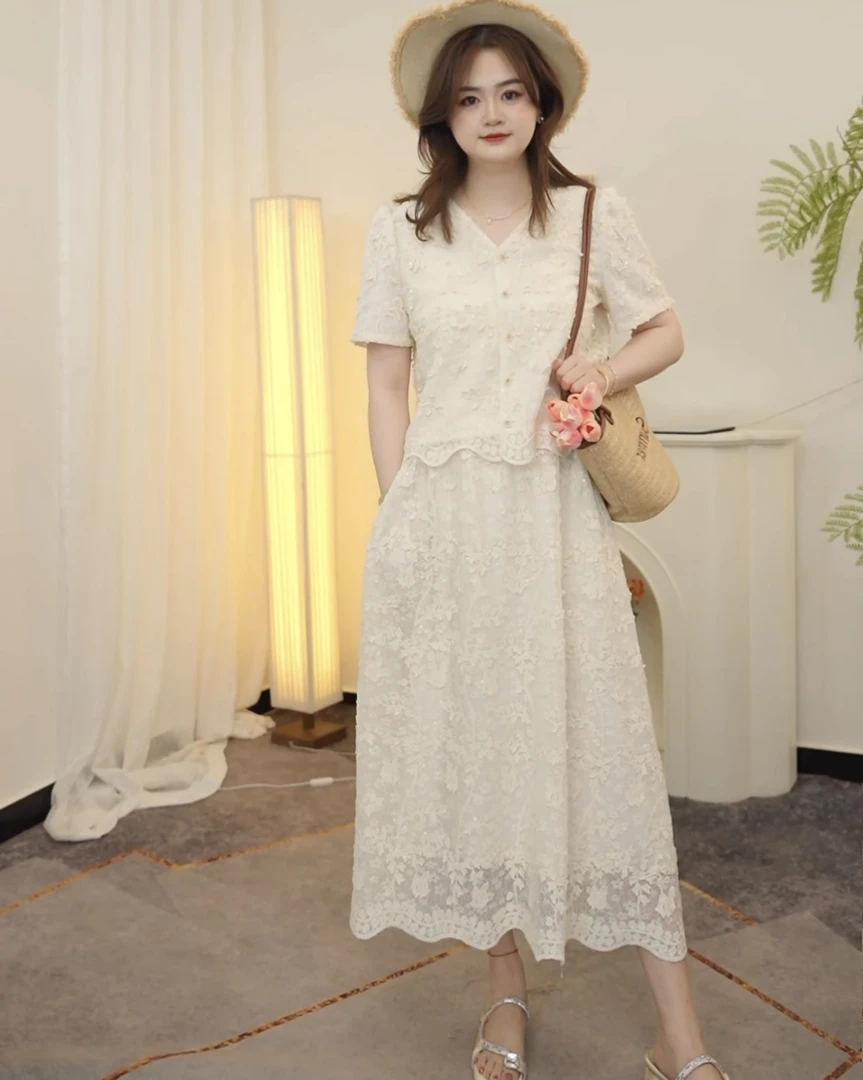 气质刺绣V领开衫搭配半身裙时尚夏季套装