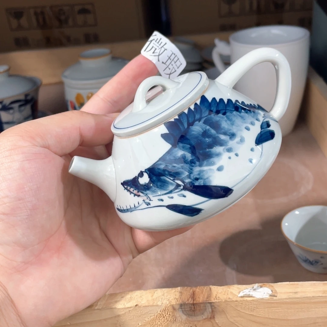 釉下手绘茶具微瑕