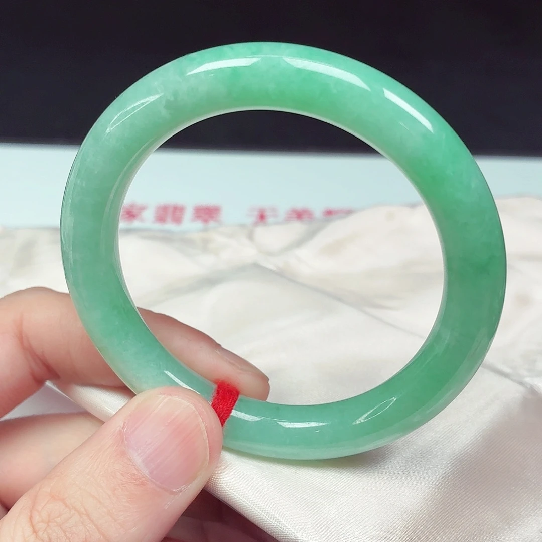 翡翠未镶嵌手镯55圈