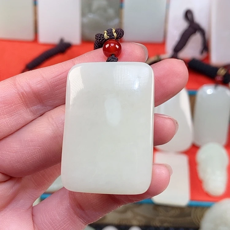 【闪购商品】颈饰未镶嵌和田玉