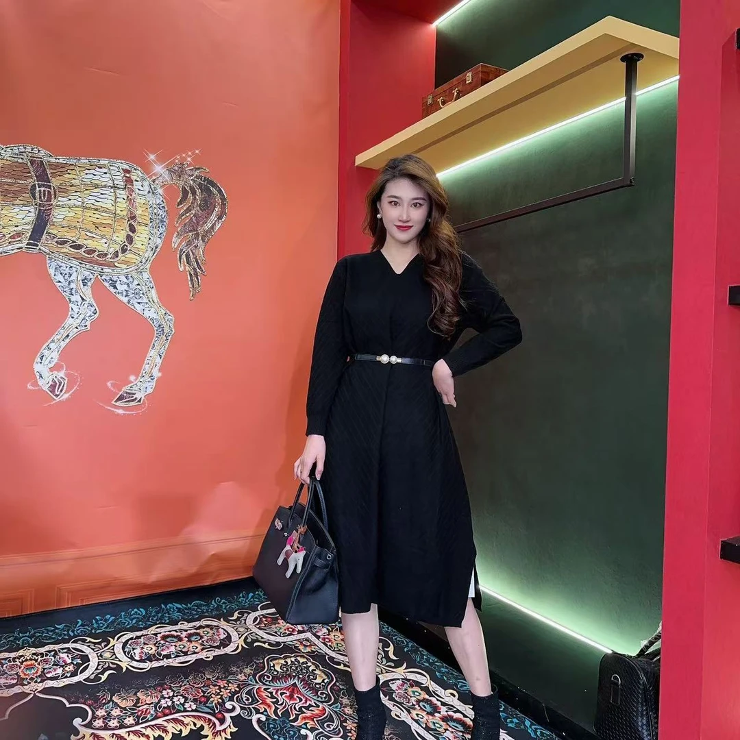 670多金大码气质减龄长款A字裙子秋冬季女装设计感连衣裙女