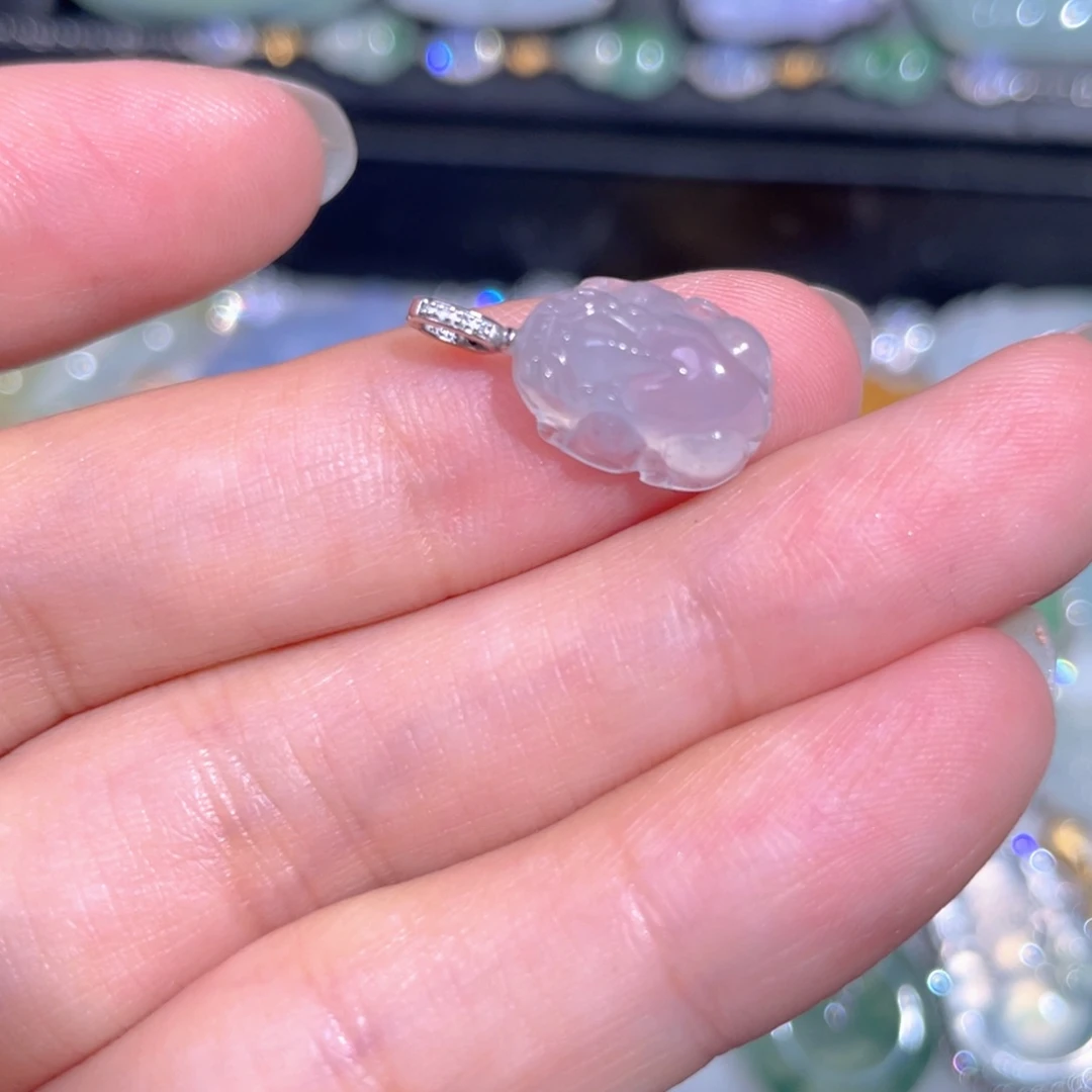 颈饰18K金镶嵌翡翠翡翠