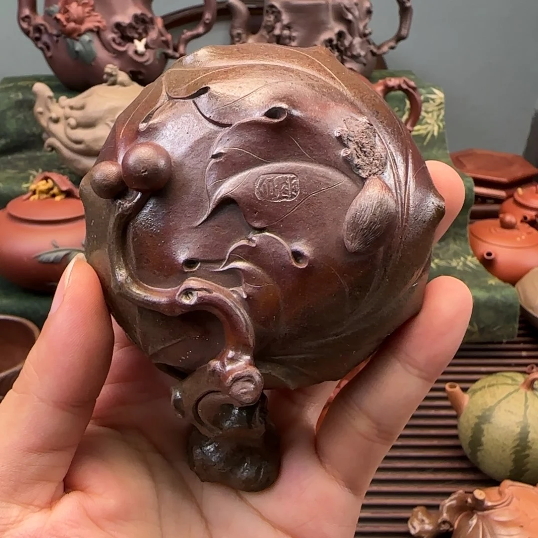 茶盏松鼠葡萄瑕疵没松鼠