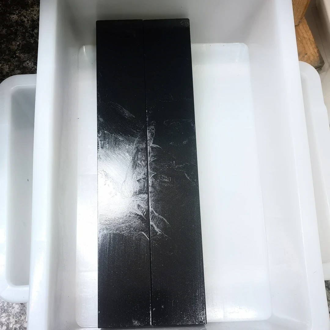 季老师的墨晶石镇尺