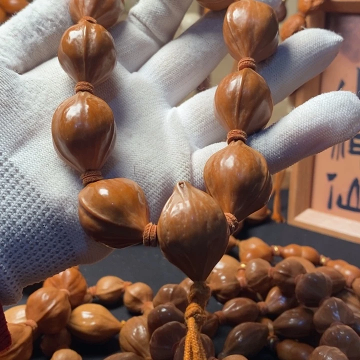 橄榄核手串/手链2.2三花铁盒