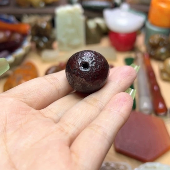 未镶嵌蛇纹石玉颈饰