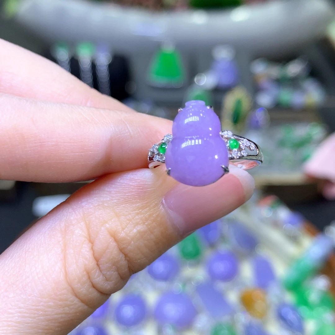 【闪购商品】翡翠颈饰18K金镶嵌翡翠吊坠项链