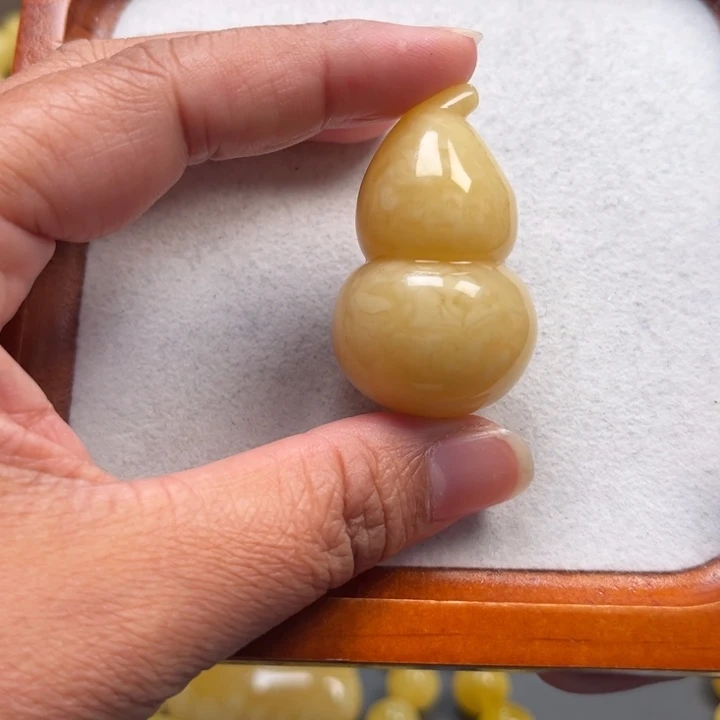 未镶嵌琥珀珠宝奇石M226号浓蜡妖花葫芦