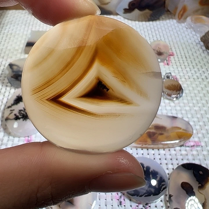 玛瑙/玉髓未镶嵌颈饰