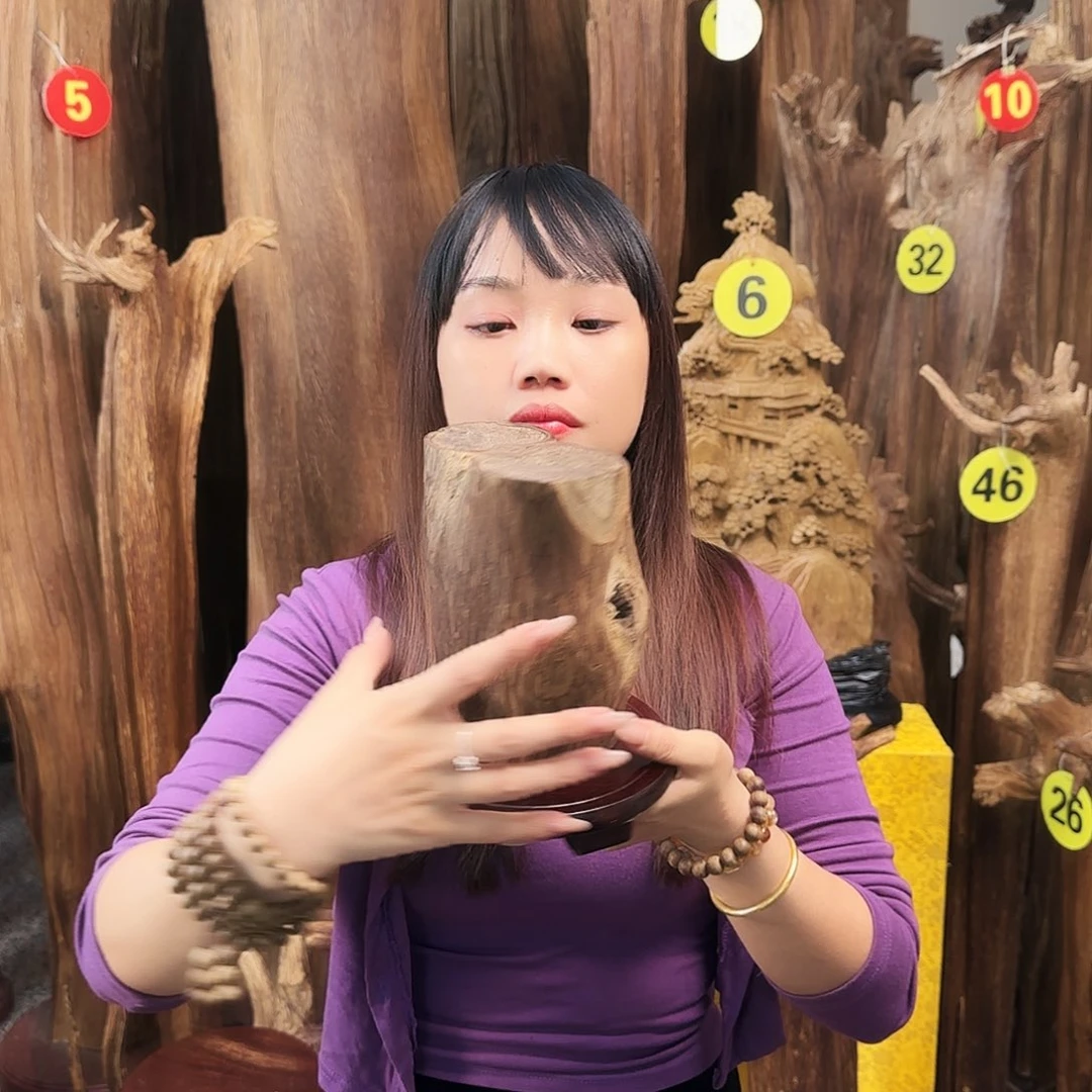 沉香沉香碎屑沉香原材料➕底座