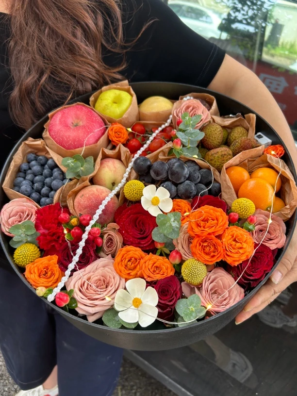 DIY鲜花水果礼盒圆形透明防水塑料开窗空盒适合送礼