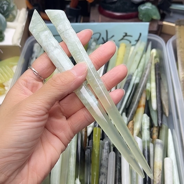 蛇纹石玉未镶嵌发簪