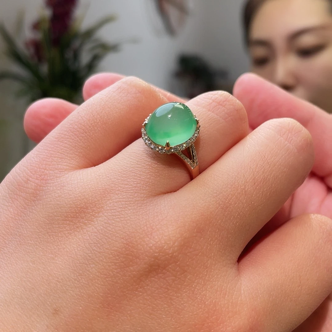 翡翠戒指18K金镶嵌AA 偏龙石