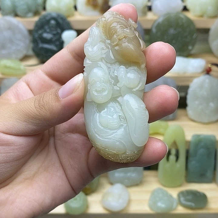 颈饰未镶嵌和田玉