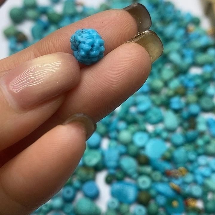 绿松石未镶嵌珠宝奇石