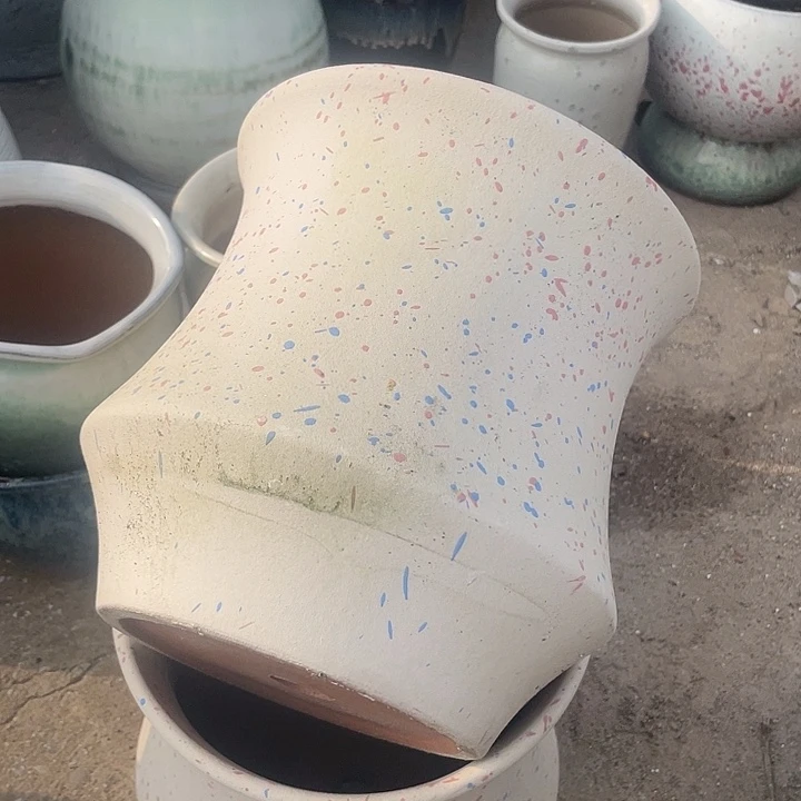 紫砂花盆口20高20两个瑕疵小蛮腰