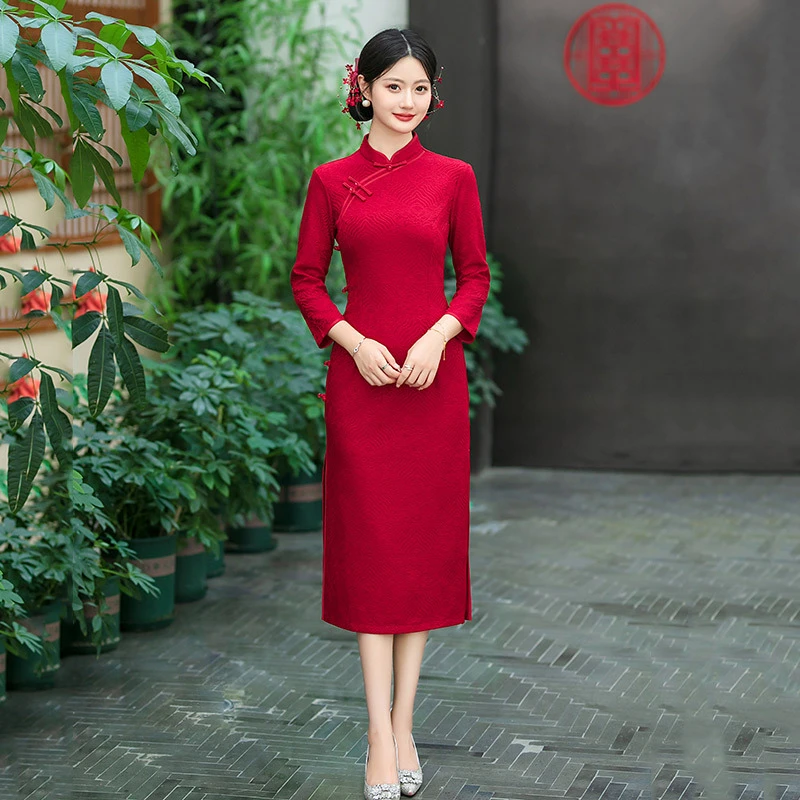 红色日常改良旗袍2024新款女中式复古长袖中国风喜妈妈敬酒服春秋