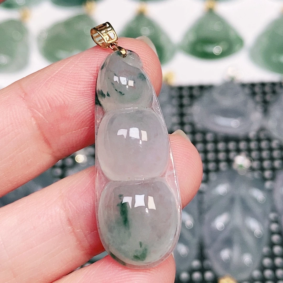 颈饰18K金镶嵌翡翠