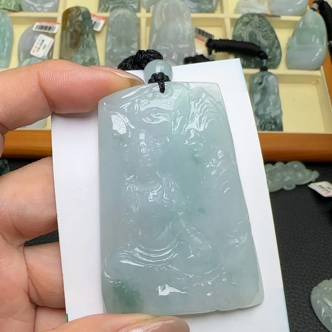 翡翠未镶嵌颈饰