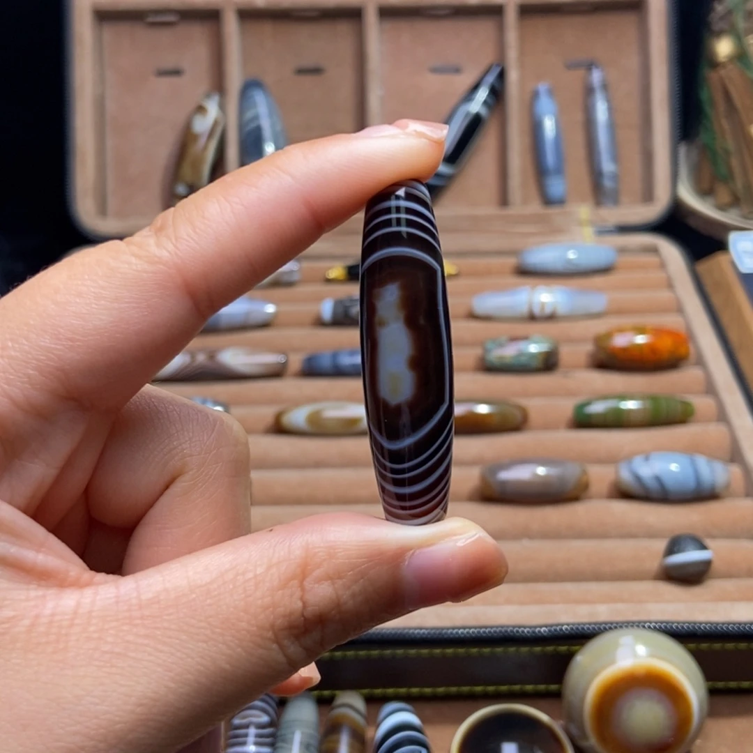 罗***村玛瑙/玉髓未镶嵌颈饰