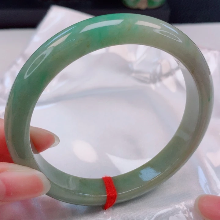 翡翠未镶嵌手镯60圈