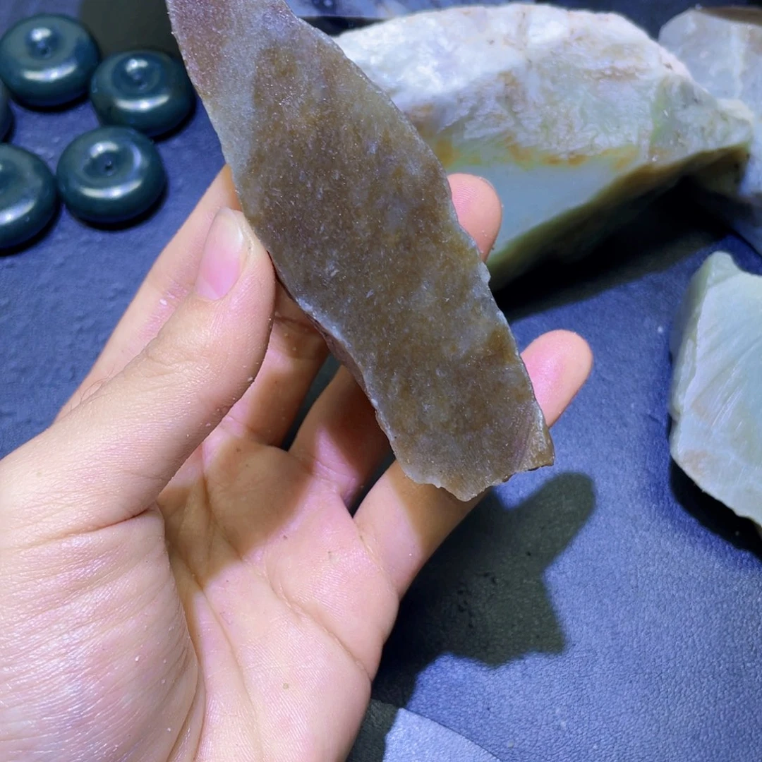 和田玉未镶嵌珠宝半成品