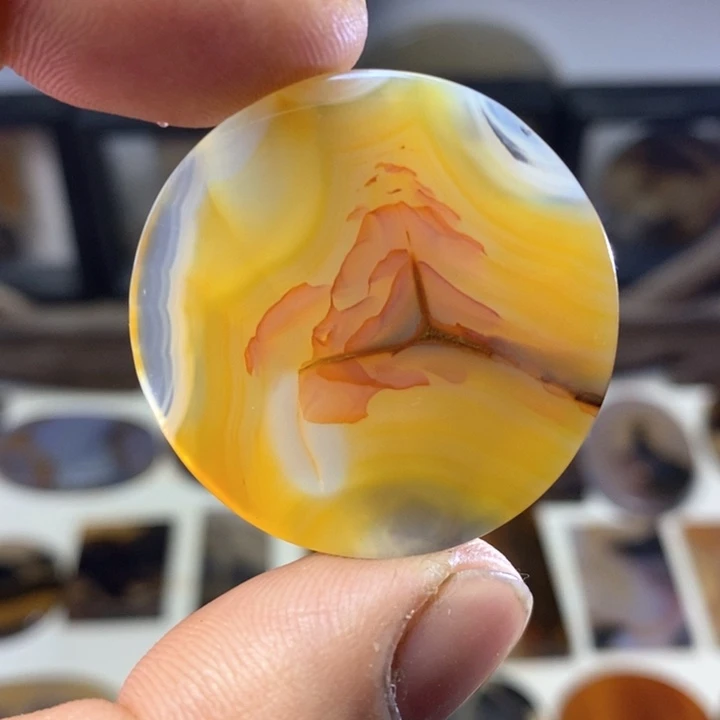 玛瑙/玉髓颈饰未镶嵌