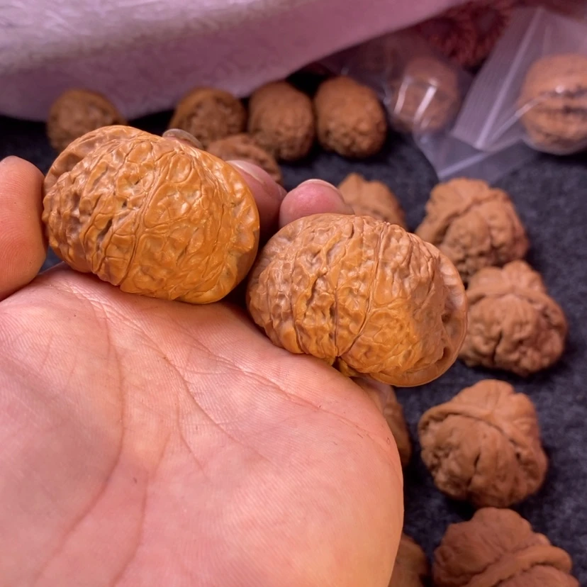 【闪购商品】文玩核桃吊坠0****马46南瓜炖