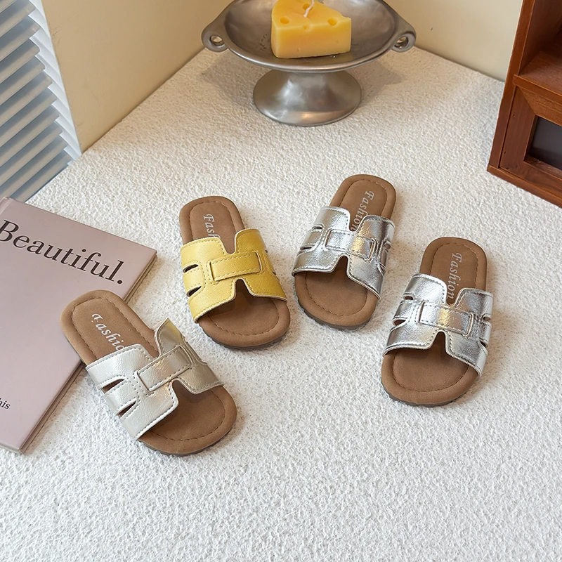 网红拖鞋女童外穿2025夏季新款法式仙女配裙子平底凉拖沙滩一字拖