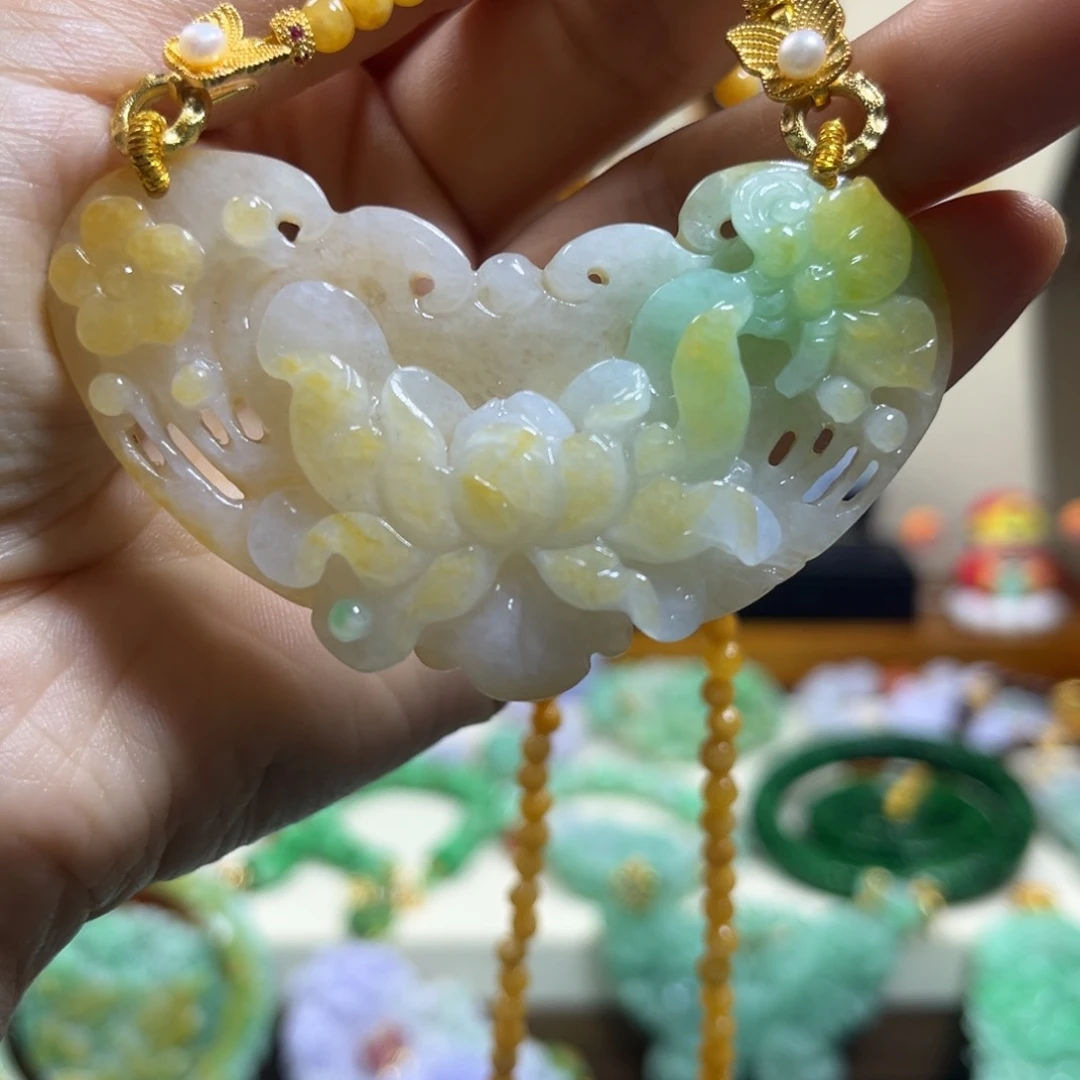 翡翠未镶嵌颈饰天然翡翠