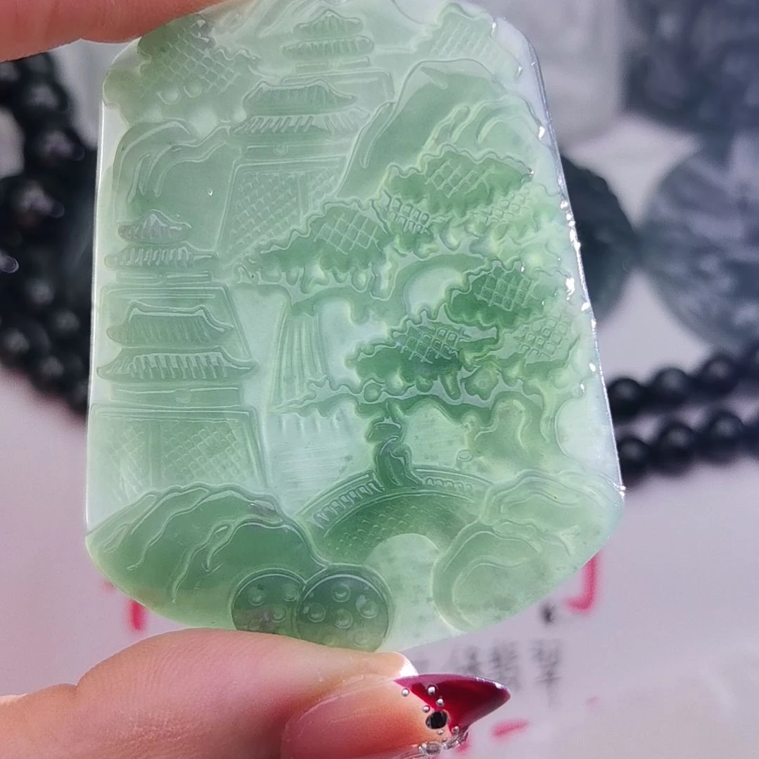 翡翠颈饰未镶嵌天然的A货翡翠多样性发货
