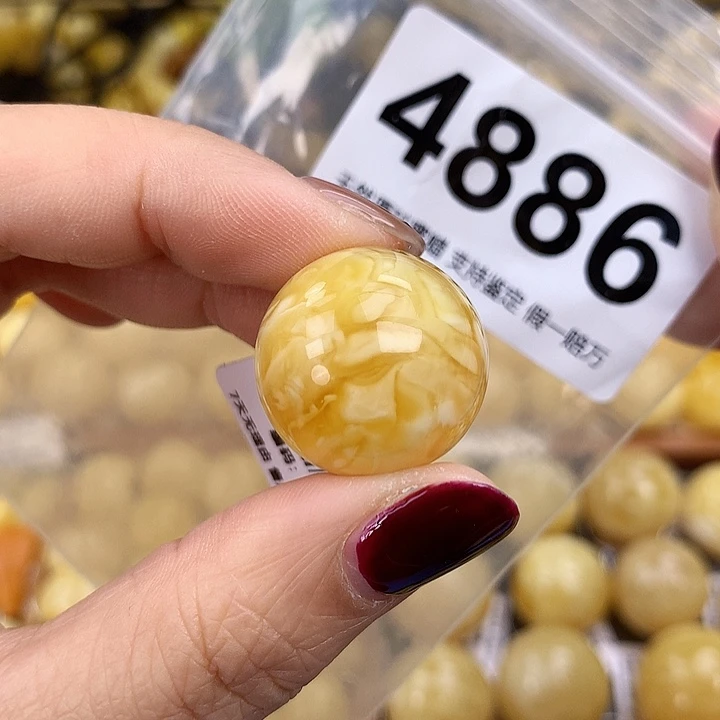 琥珀未镶嵌珠宝奇石22