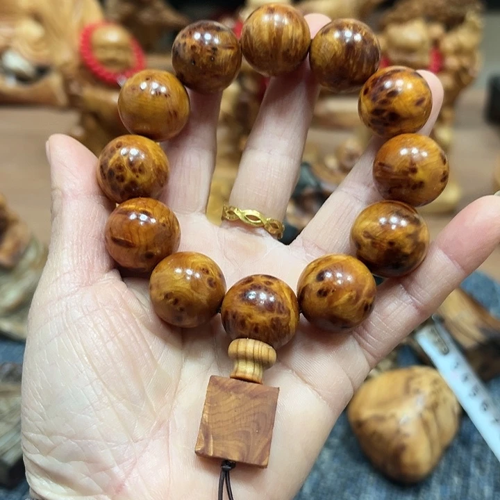 柏木太行崖柏手把摆件