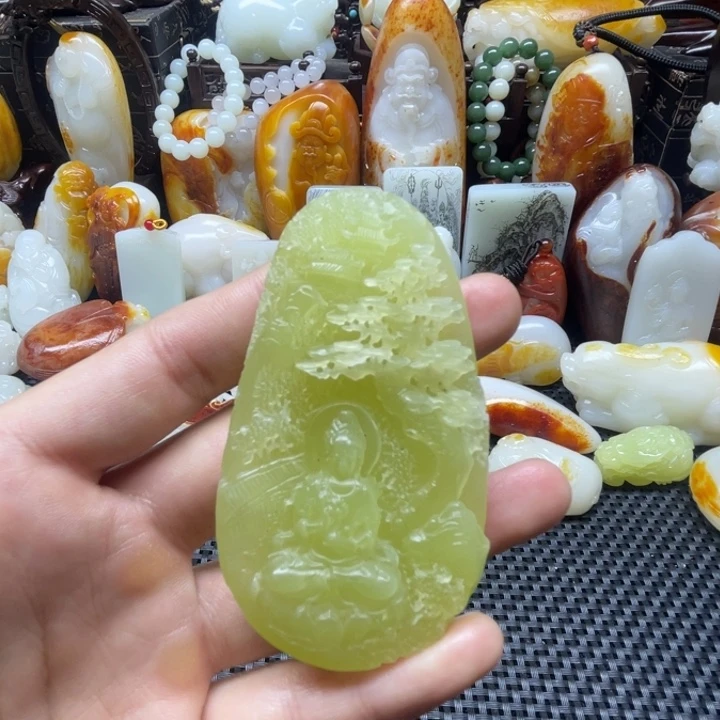 颈饰未镶嵌和田玉