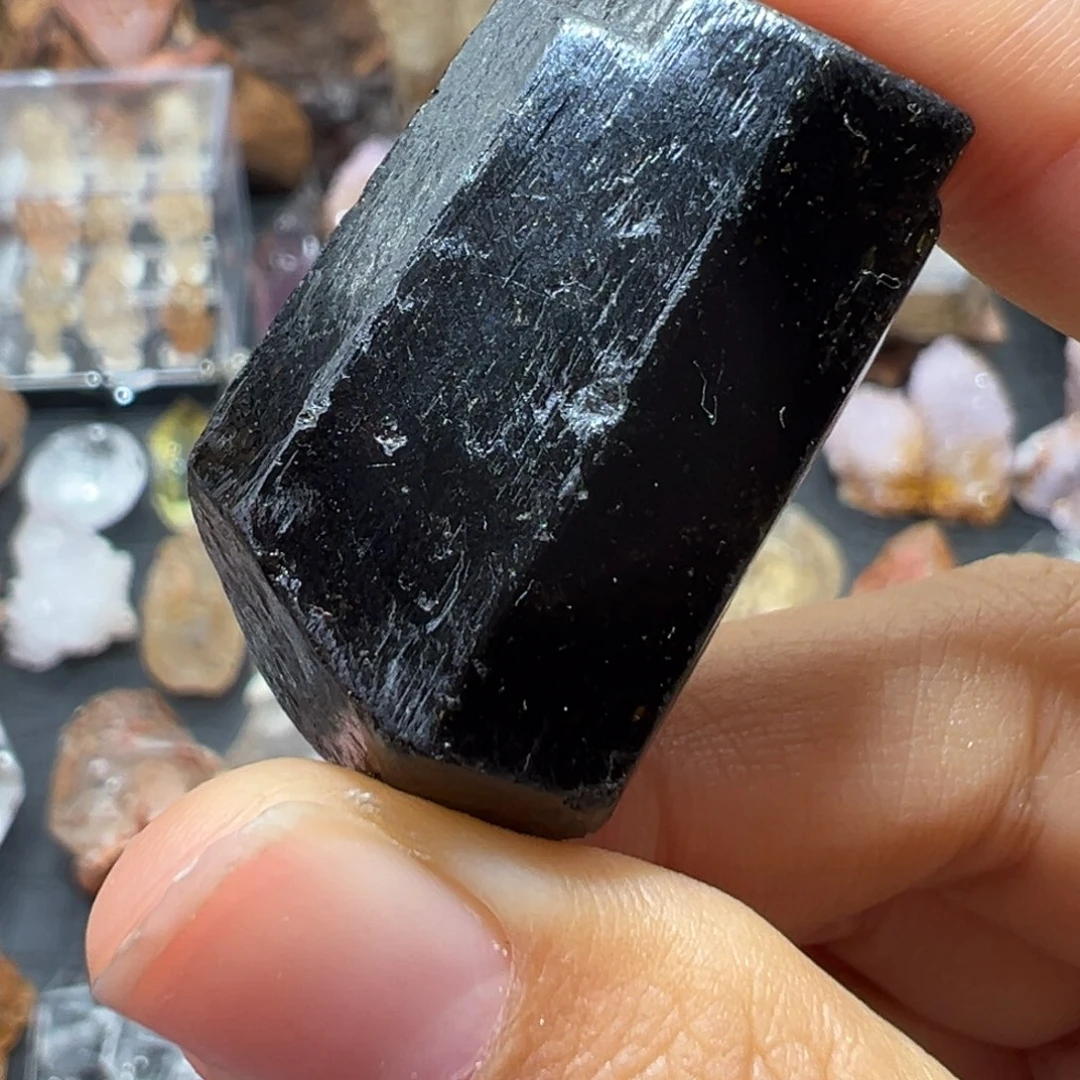 C***张石材黑金精品放漏