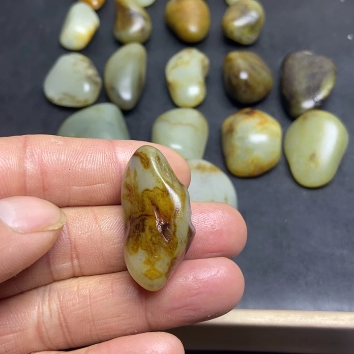 美***然和田玉（糖玉）未镶嵌珠宝奇石