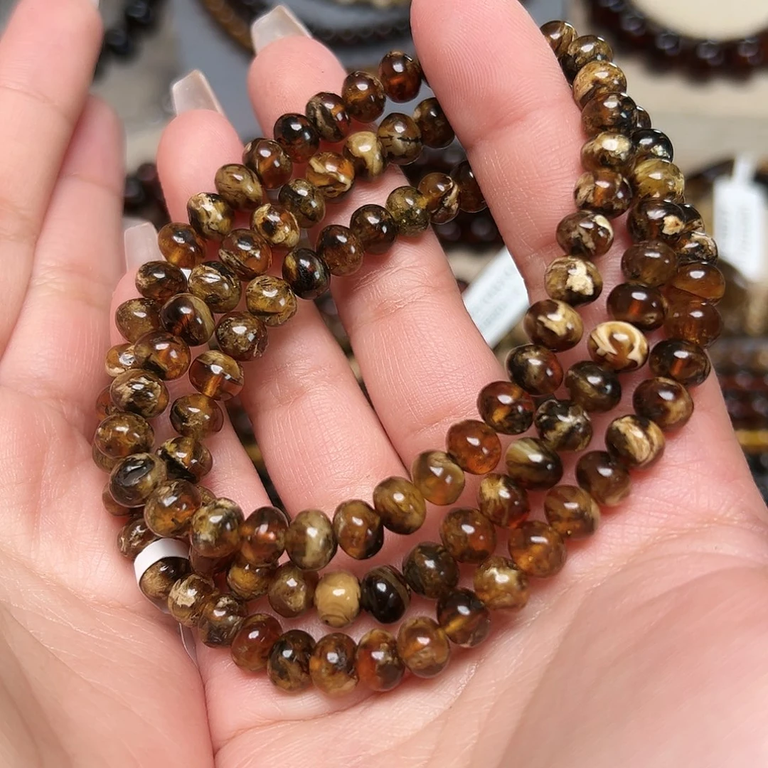 琥珀未镶嵌裸石抚顺琥珀七20108-6