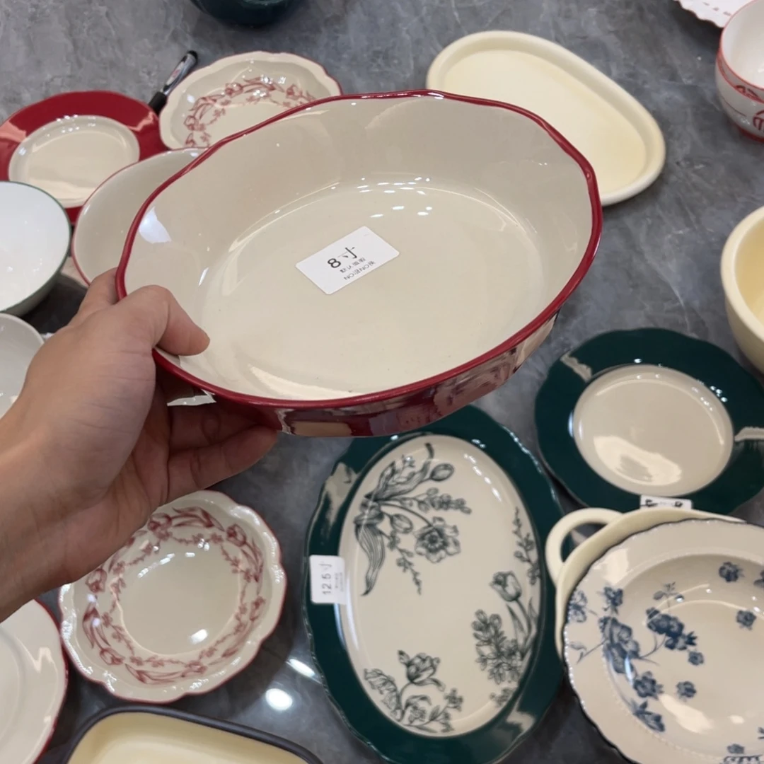 陶瓷微瑕餐具介意勿拍，满18飞！