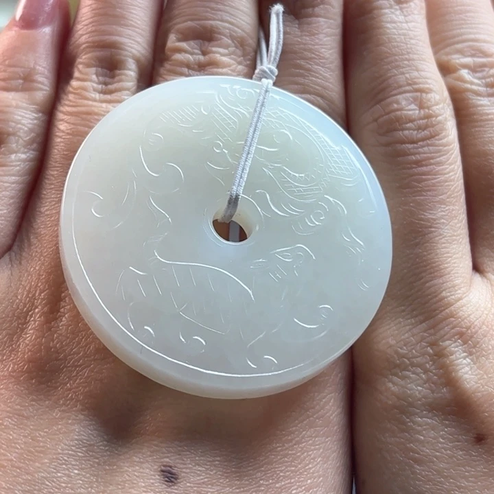 和田玉挂件未镶嵌隔**雨