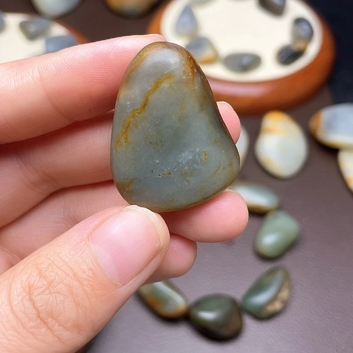 和田玉未镶嵌颈饰12