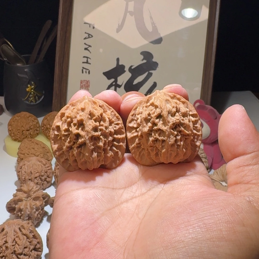 文玩核桃吊坠41尺寸山地老树盘龙纹