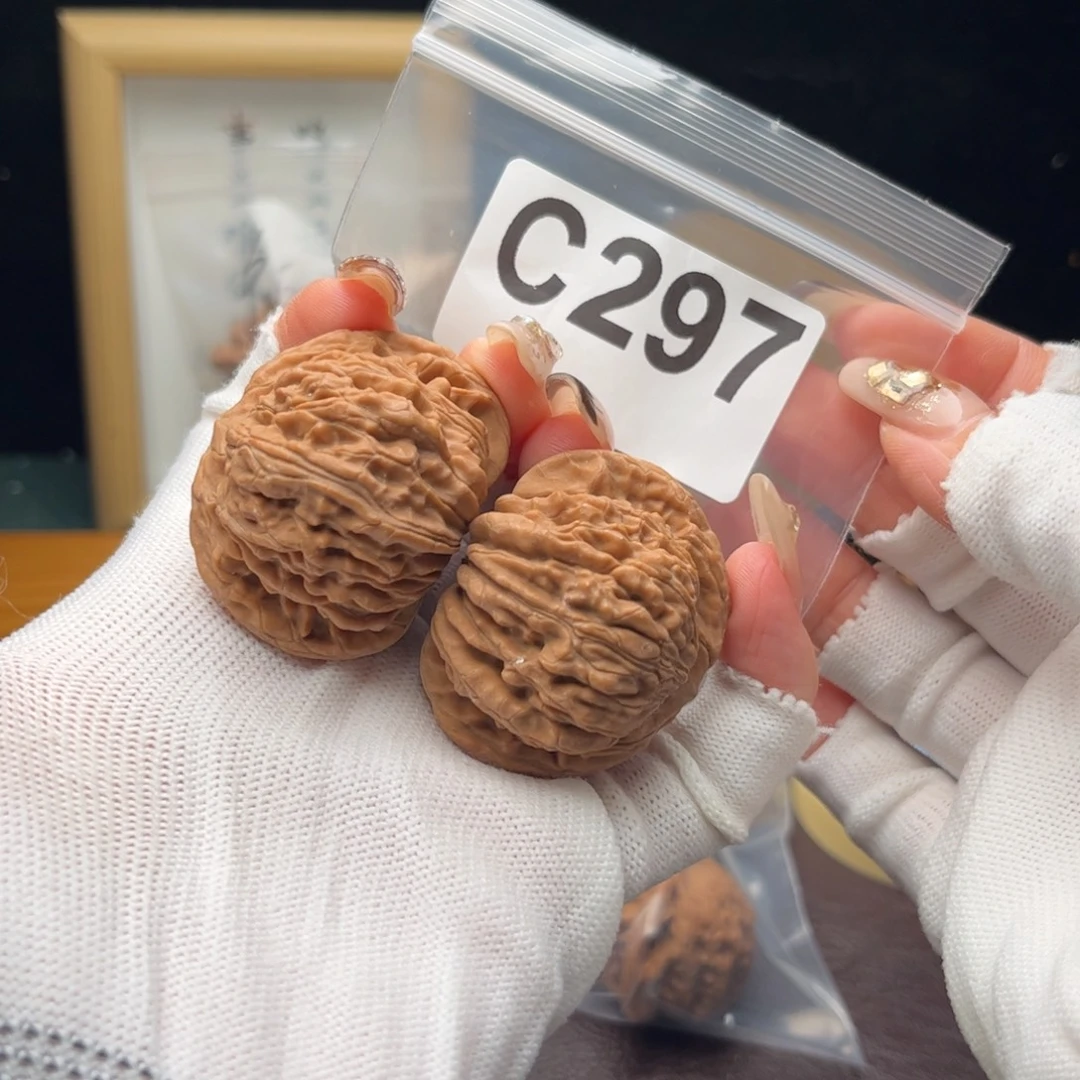 文玩核桃把件43天水楼c297