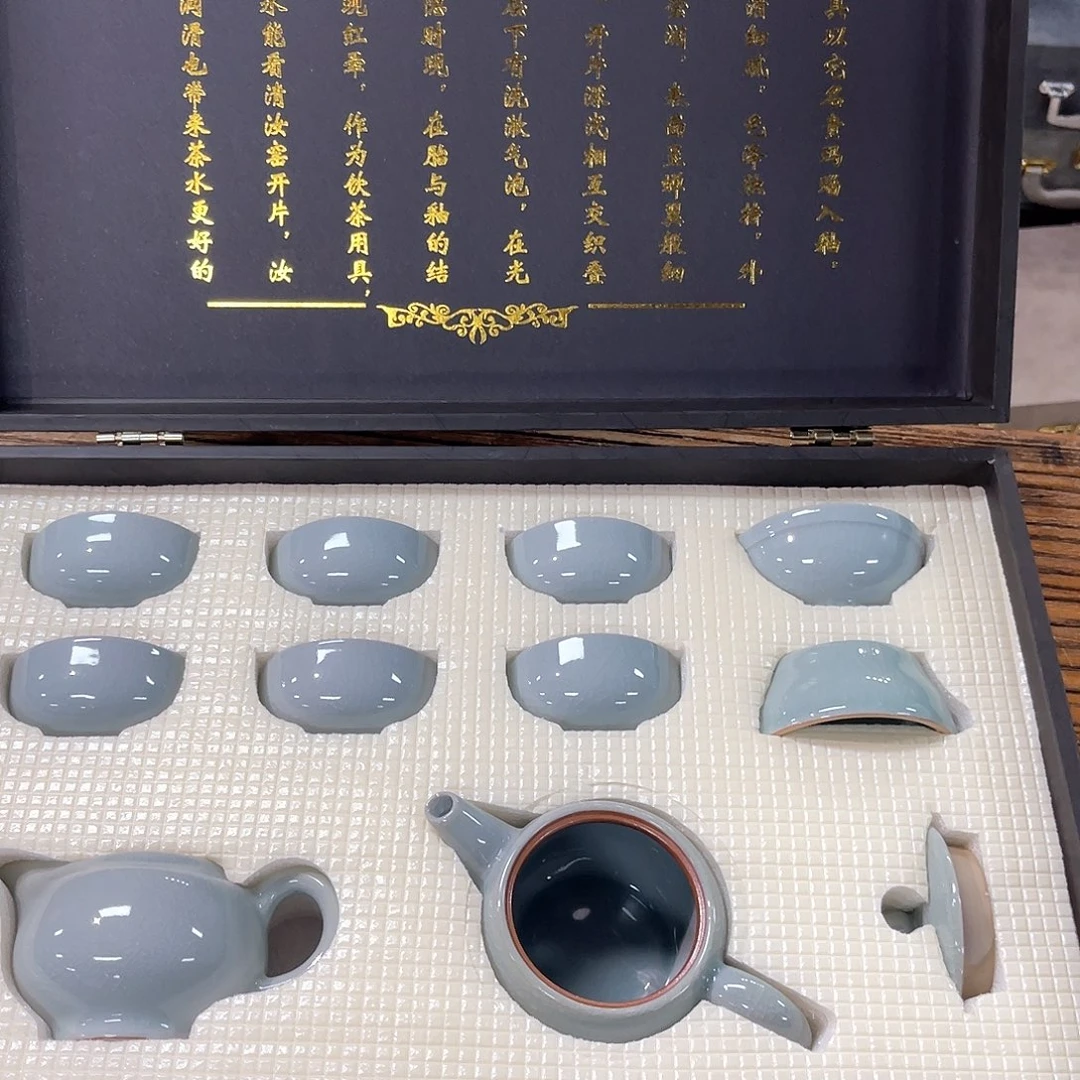 孤品茶具套装等。