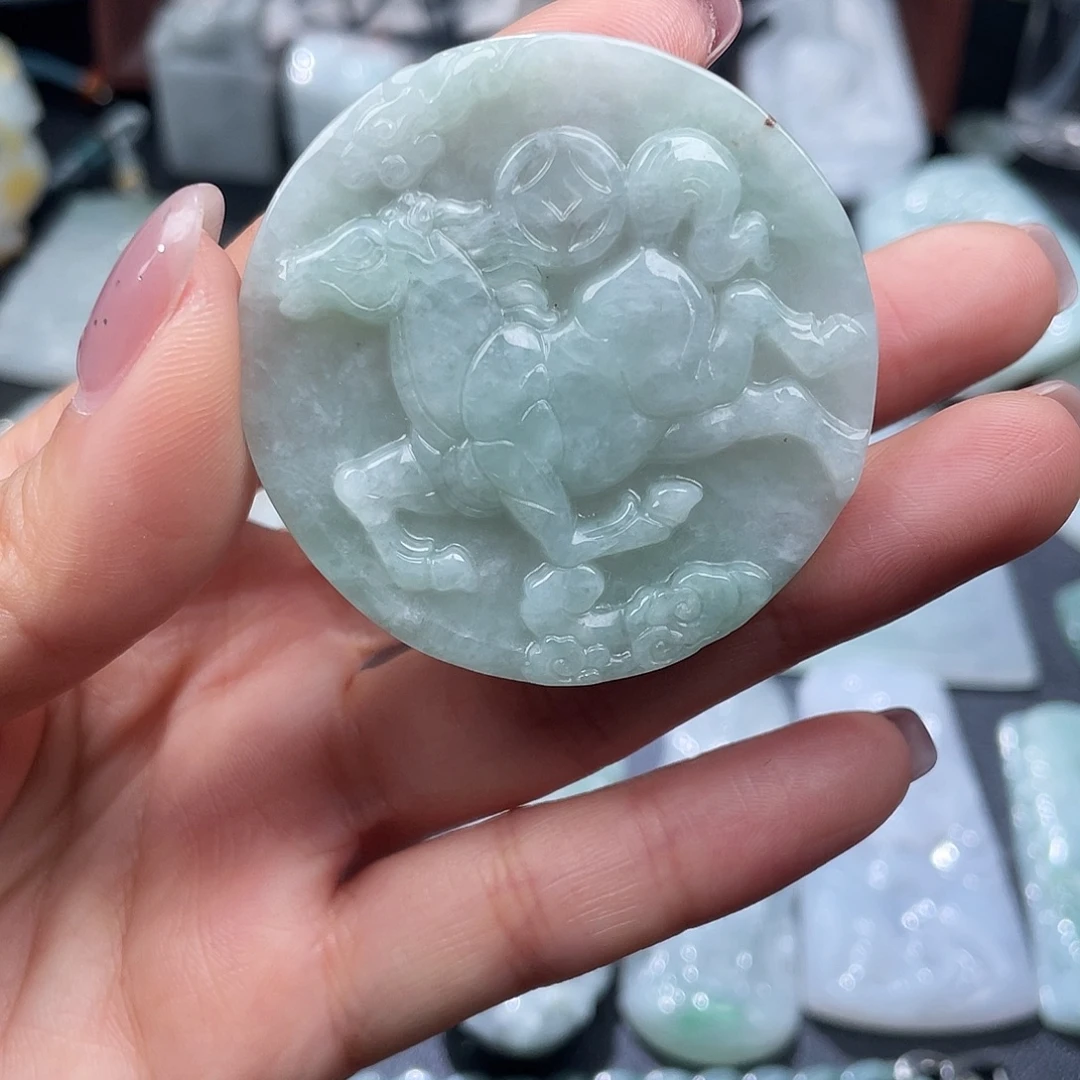 翡翠未镶嵌颈饰翡翠