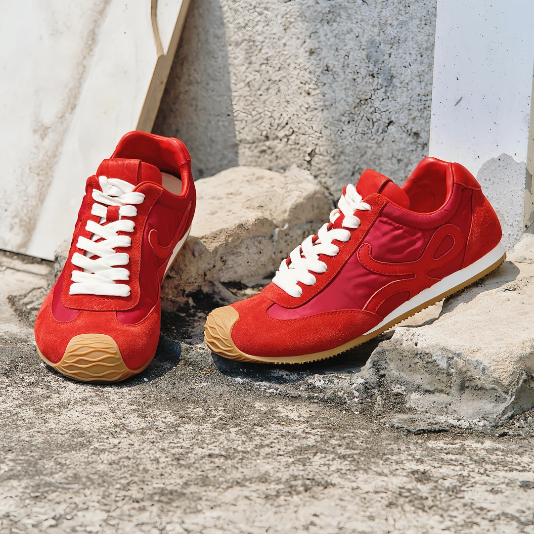 西部印像马皮时尚杨幂同款百搭歪头低帮轻便阿甘丑萌德训鞋590