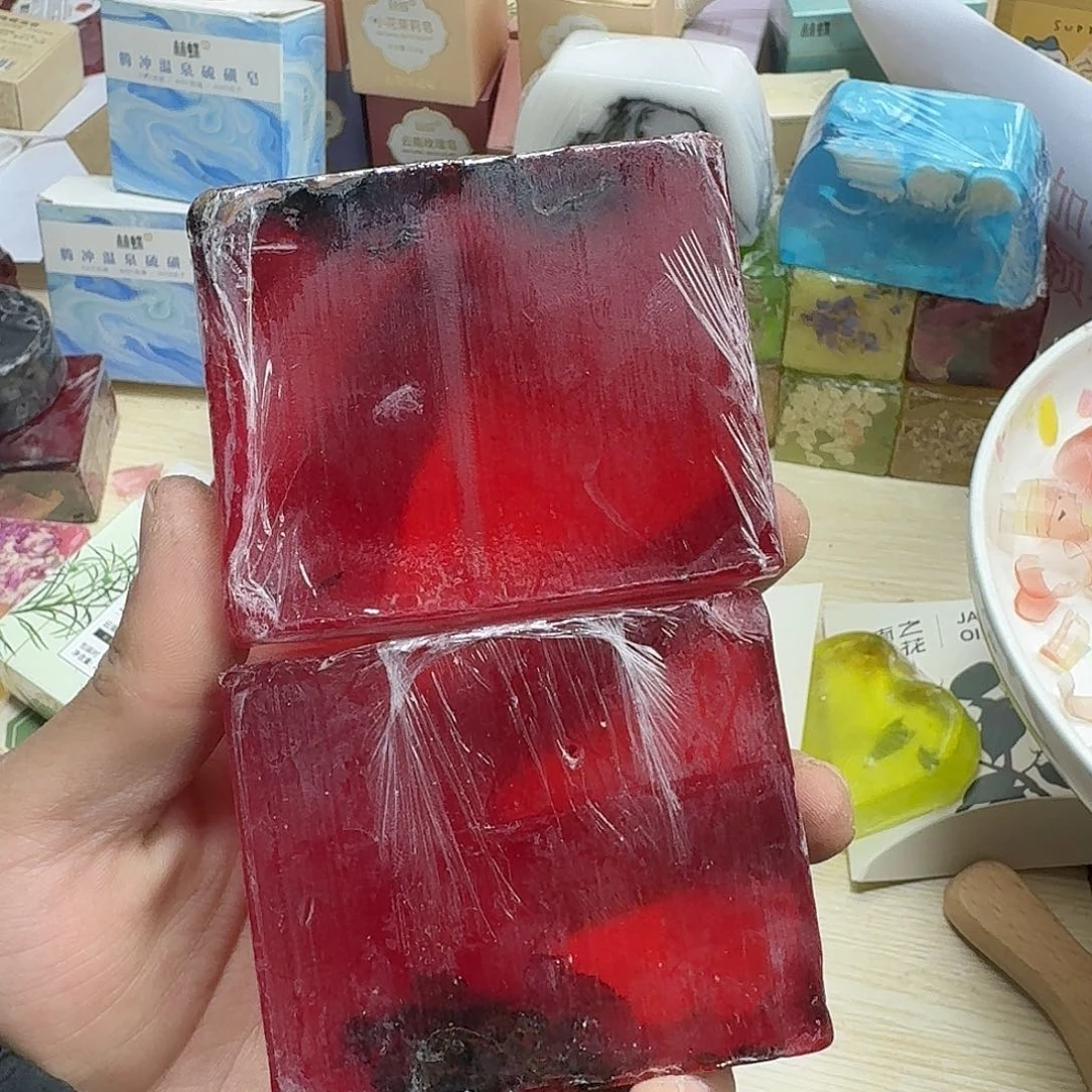 200g玫瑰精油皂，介意勿拍没包装